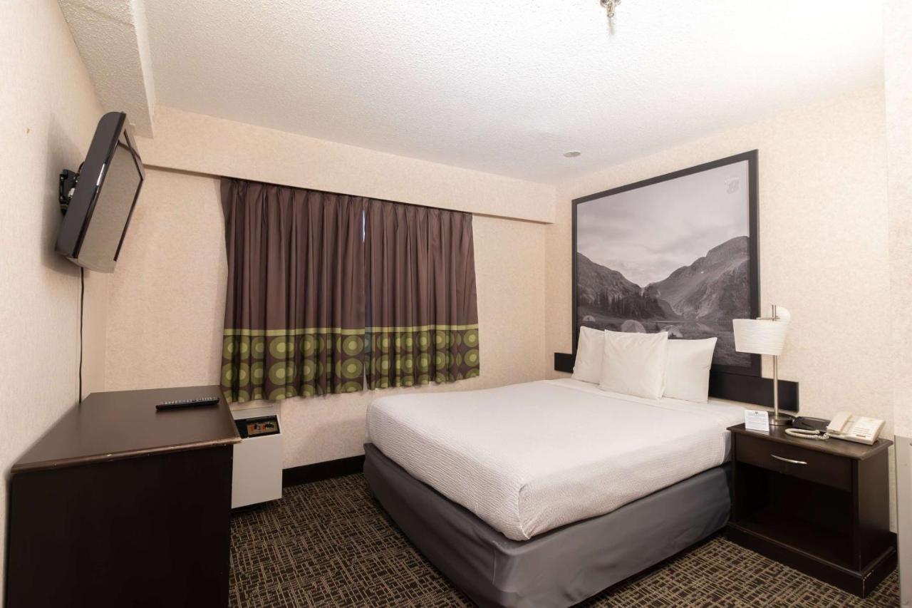 Super 8 By Wyndham Prince George Exterior photo