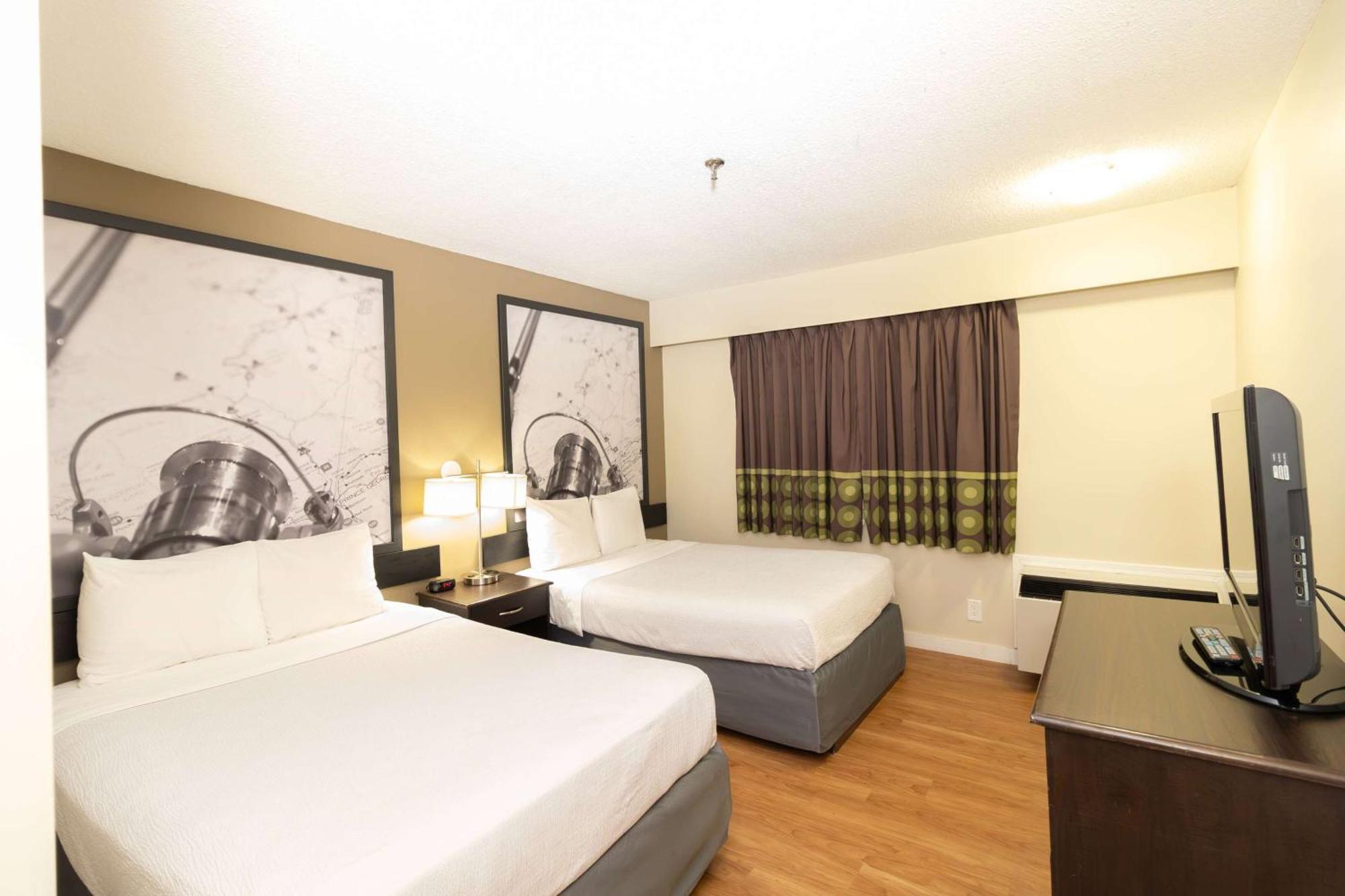 Super 8 By Wyndham Prince George Exterior photo